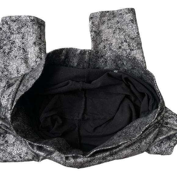 Torrid metallic Brindle Foil Leggings- Size 1 - Picture 7 of 9